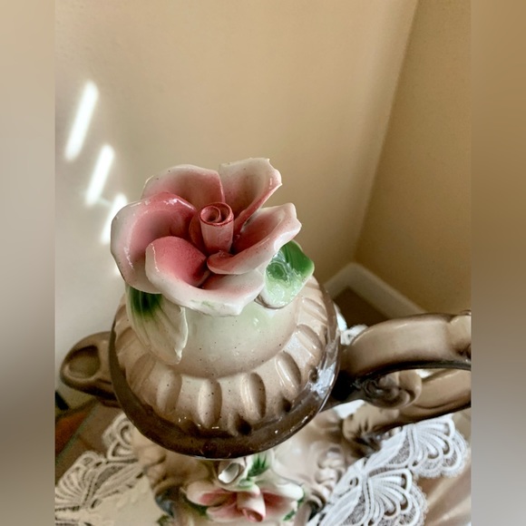 LN VINTAGE BEAUTIFUL COLLECTIBLE PITCHER MADE IN ITALY. CERTIFICATE INCLUDED. - Picture 3 of 8